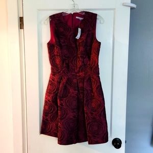 Luxe by Carmen Marc Valvo size 6 maroon rose cocktail dress